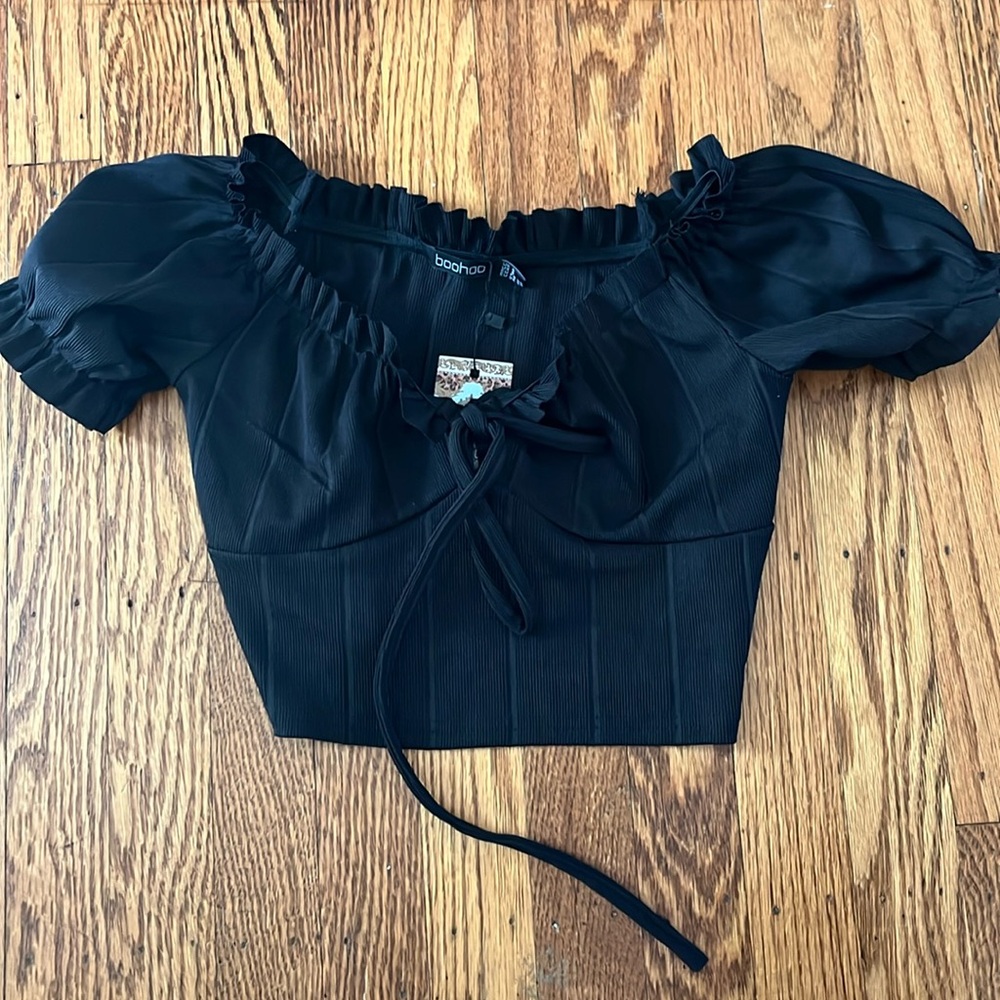 Boohoo bandage peasant crop top!